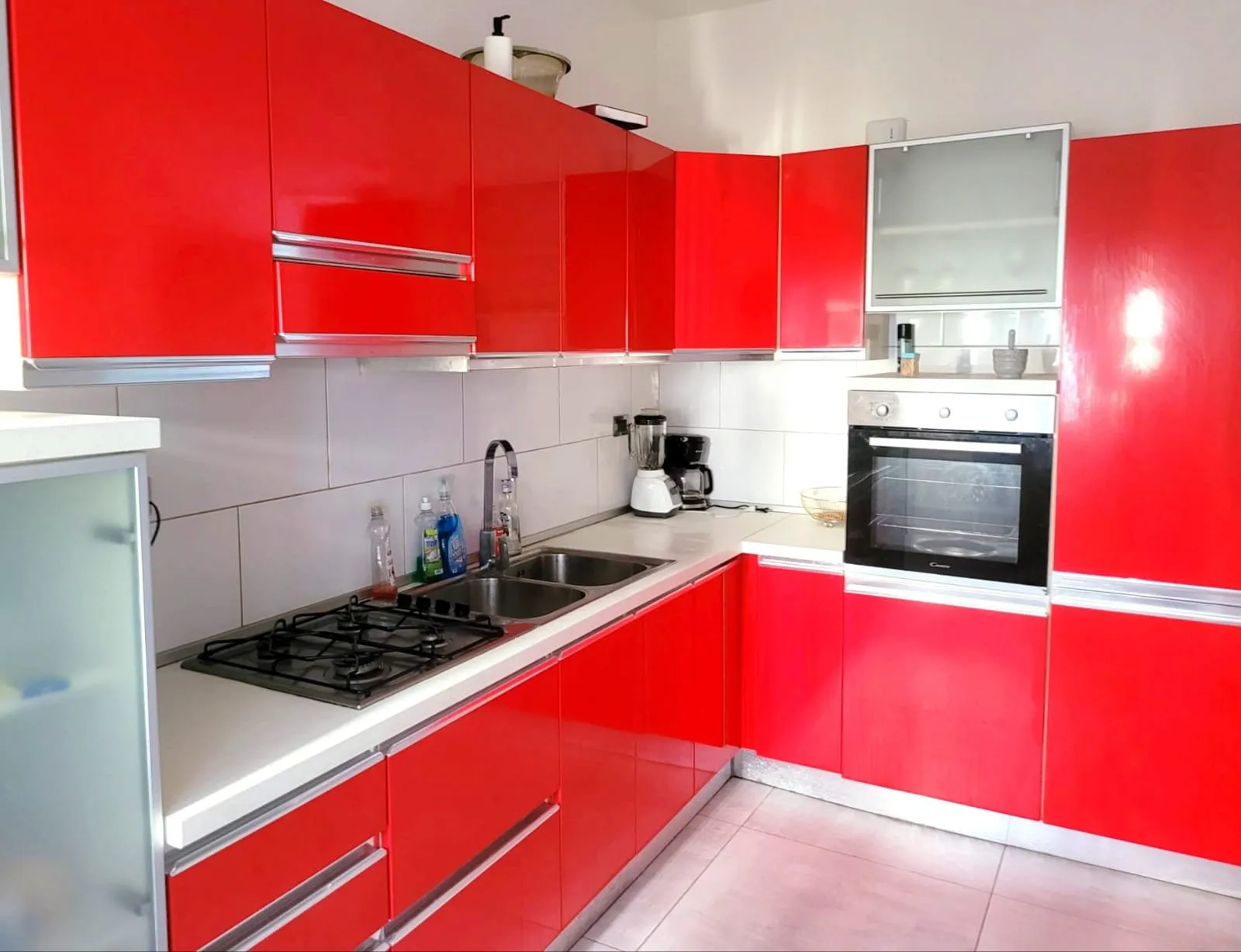 MODERN 2-BR APARTMENT IN PRIVATE GATED COMMUNITY, photo 6