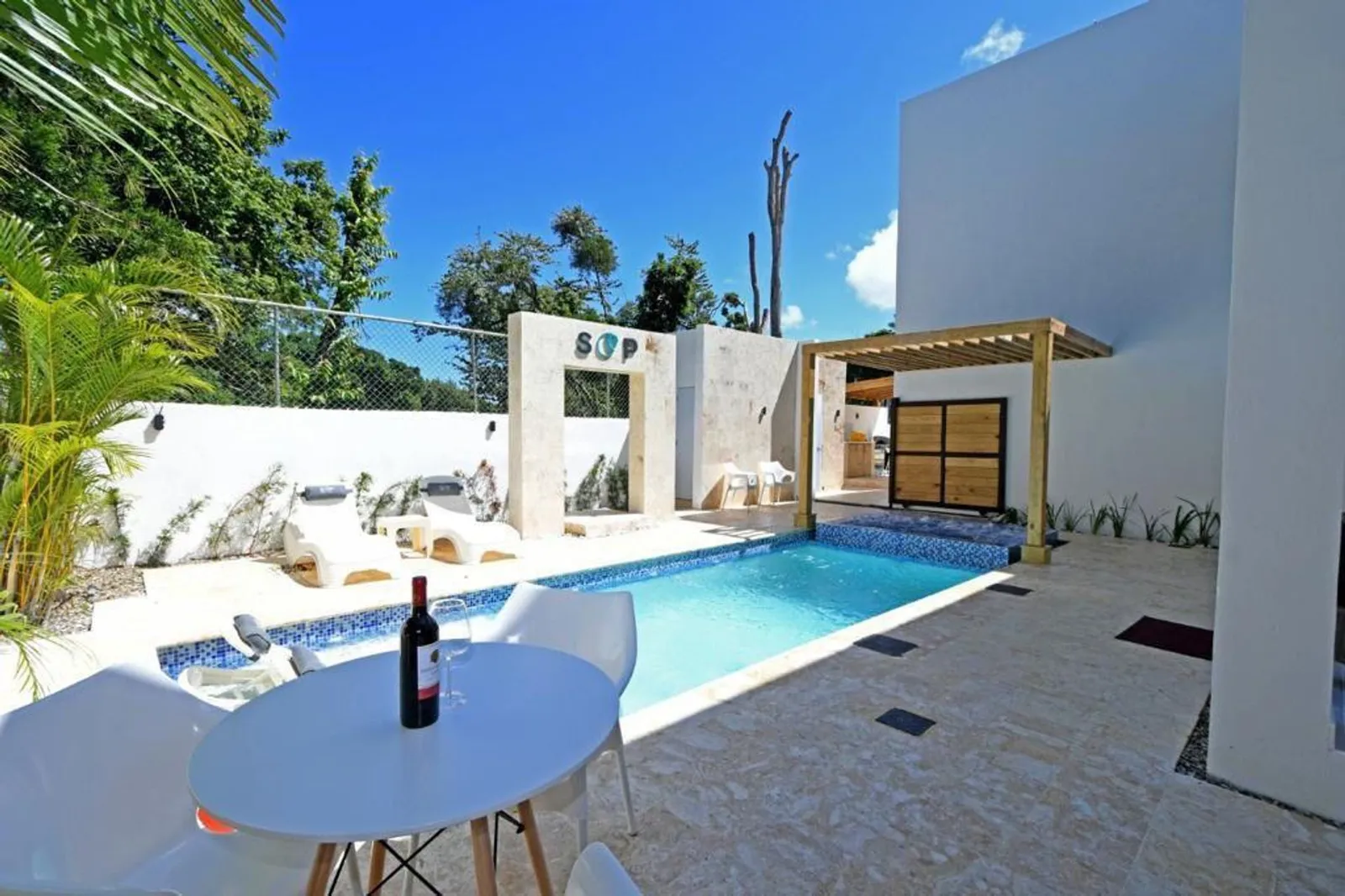 Villa Moderna con Piscina Privada - 4 habitaciones, foto 11