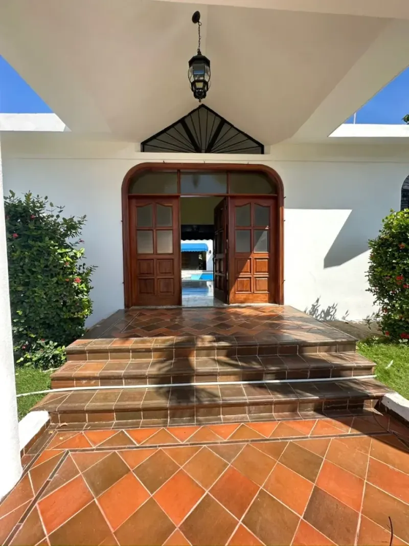 Maison à 2 minutes à pied de la plage de Juan Dolio, USD$ 465,000