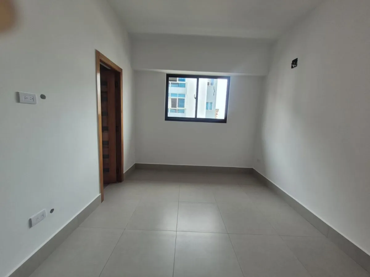Apartamento en venta en el sector Evaristo Morales, foto 4