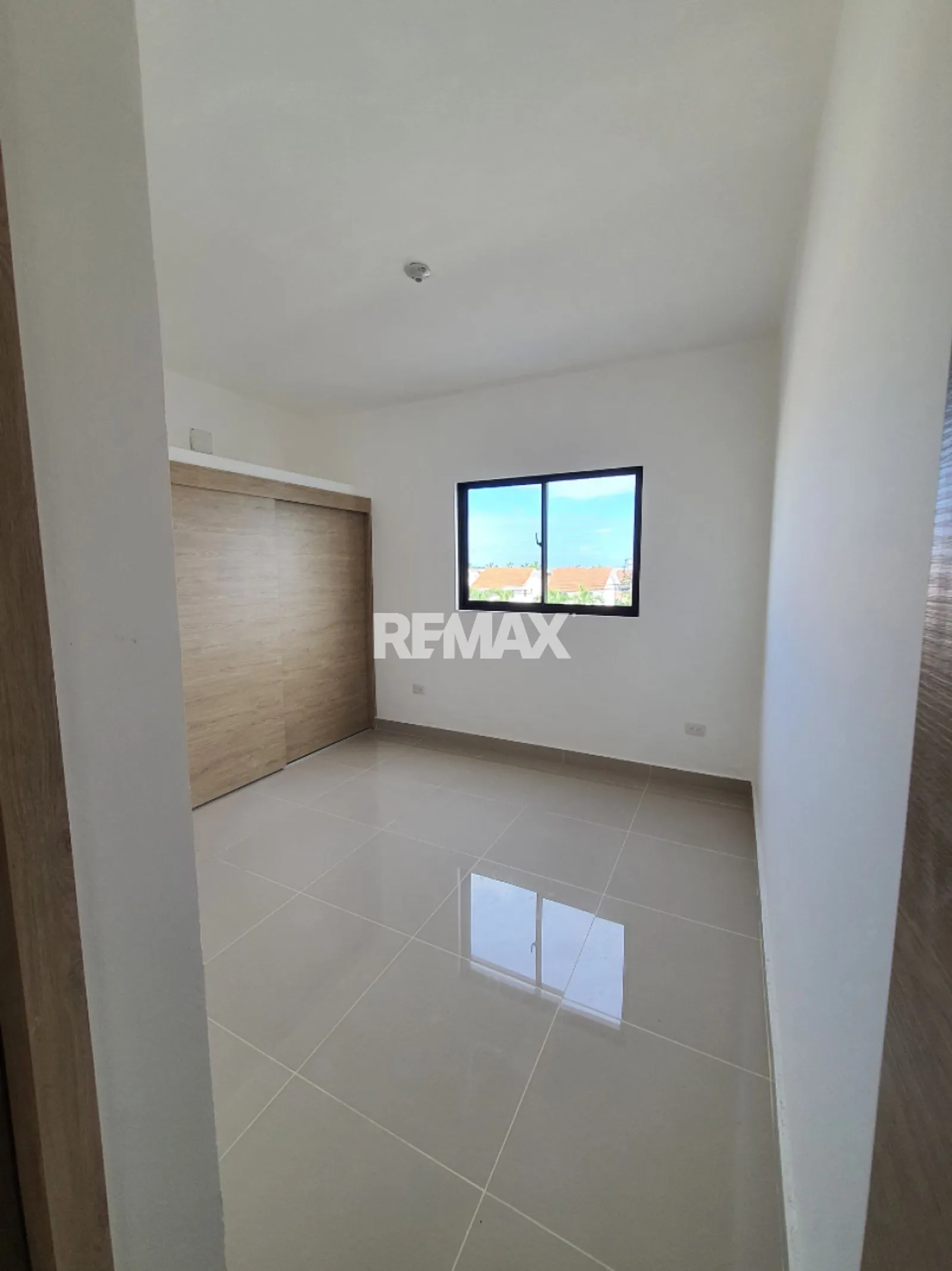 Apt. Prêt de 2 chambres avec terrasse privée, photo 15
