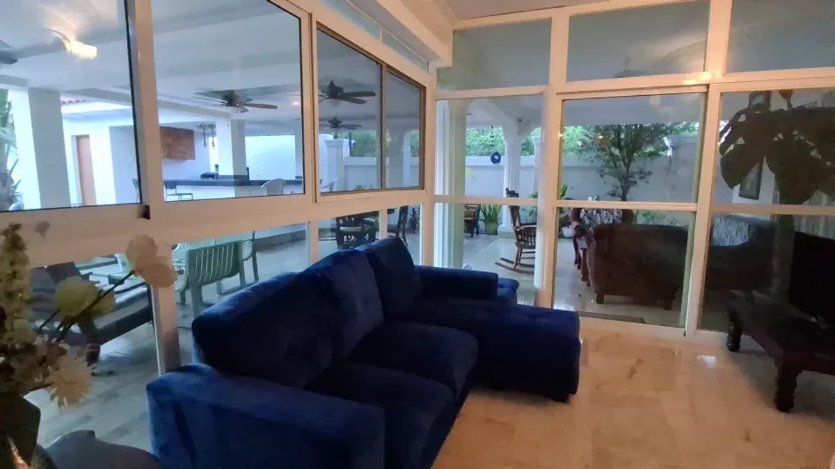 House for sale with pool in Ana Melia in Higuey, photo 11