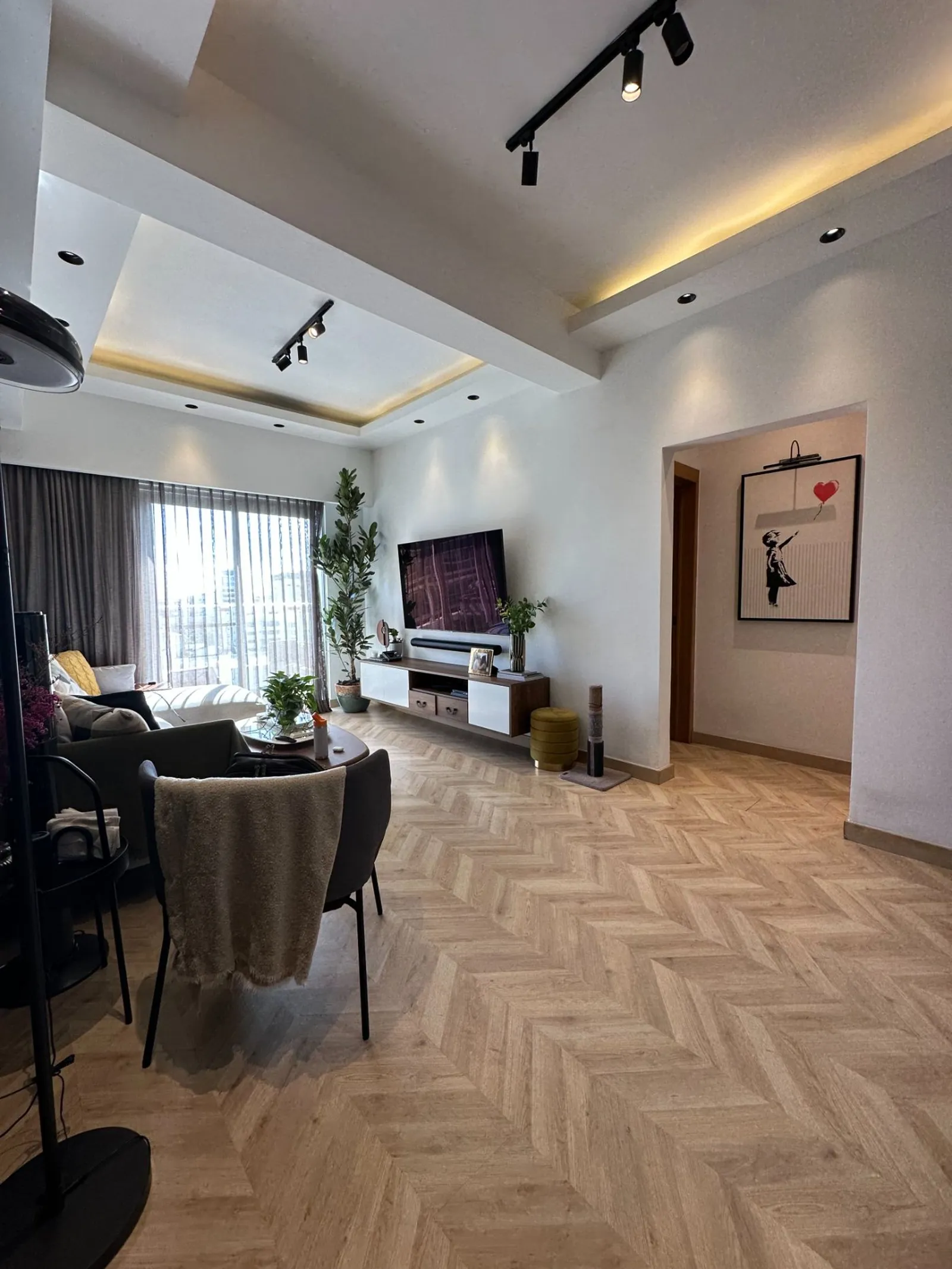 FURNISHED 2-BEDROOM APARTMENT FOR SALE, photo 2