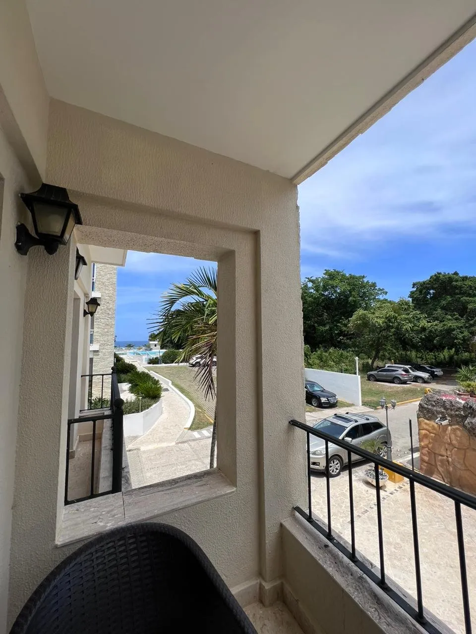 APARTMENT – 2 BR – NEAR THE BEACH – GREAT PRICE, photo 2