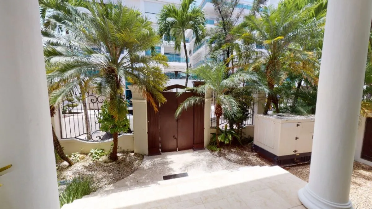 Luxury House in Los Cacicazgos, Santo Domingo, photo 13