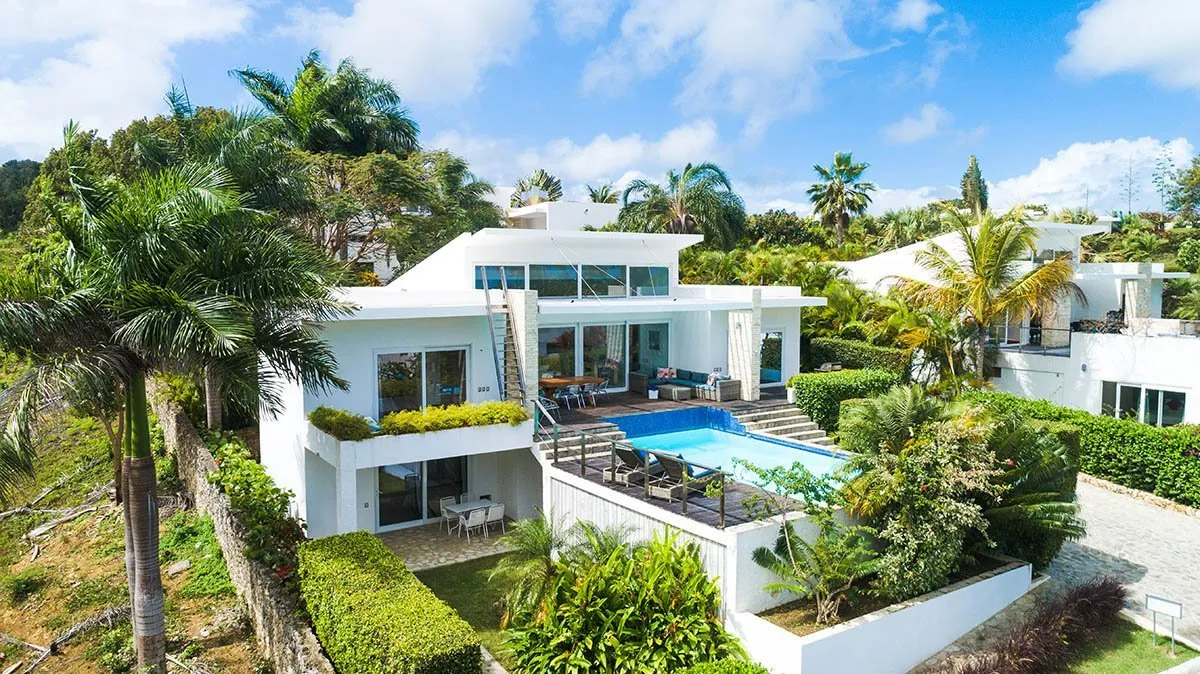 VILLA DANS LES MONTAGNES, photo principale