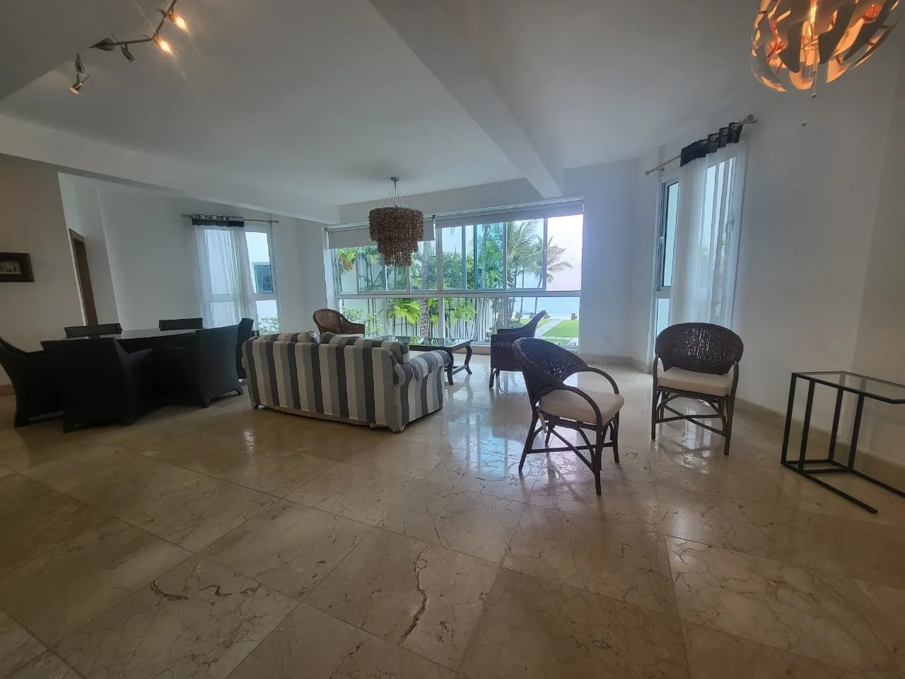 MEERFRONT – Apartment zum Verkauf, Hauptfoto