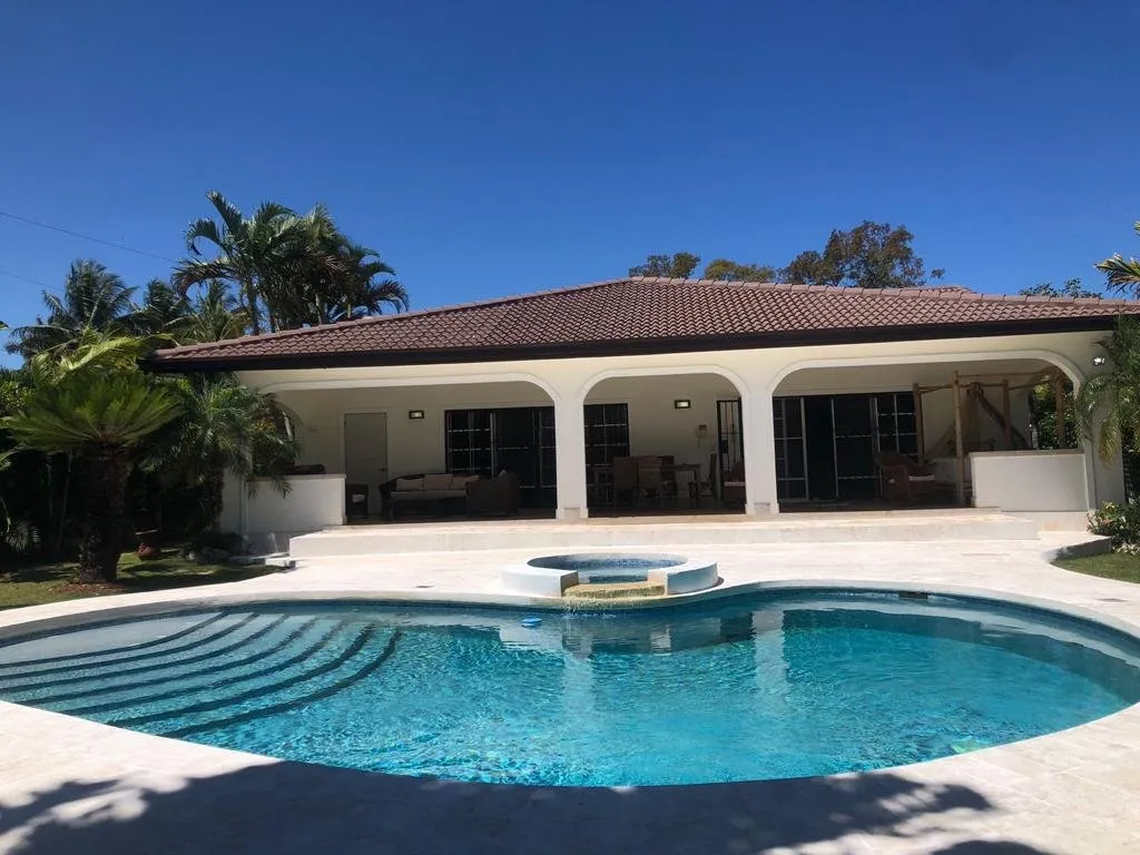 NOUVELLE ANNONCE – 3 CHAMBRES – VILLA À SOSUA – MEUBLÉE, photo principale