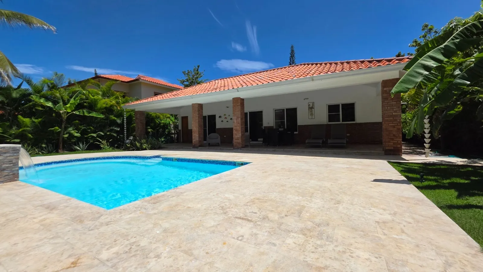 VILLA 667 Mt, EN TERRENO. METRO COUNTRY CLUB, photo principale