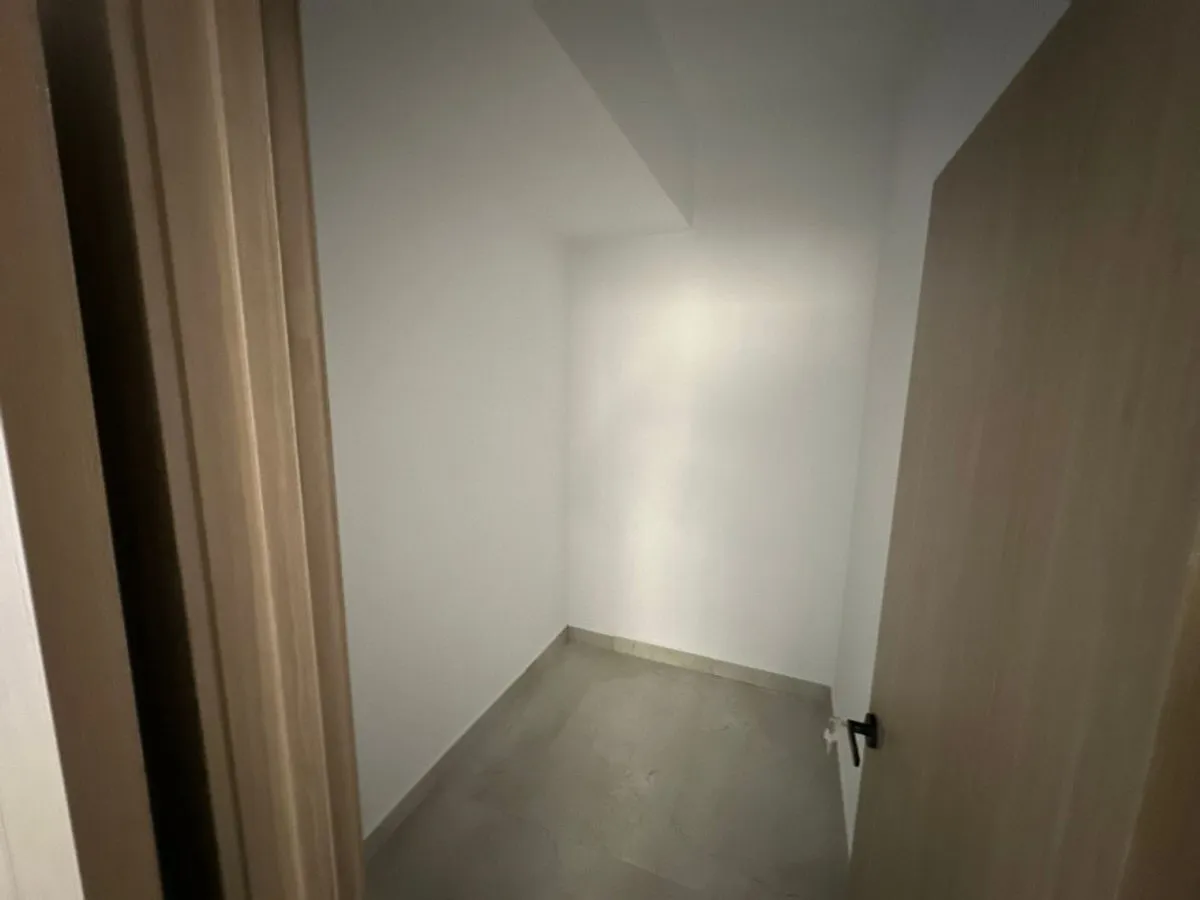 Apartamento de 1 habitación en Evaristo Morales, foto 11