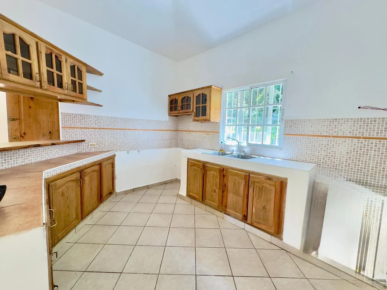 Wunderschönes 2-Schlafzimmer-Haus zum Verkauf in Sosúa – In der Nähe des La Sirena Marktes, Foto 5
