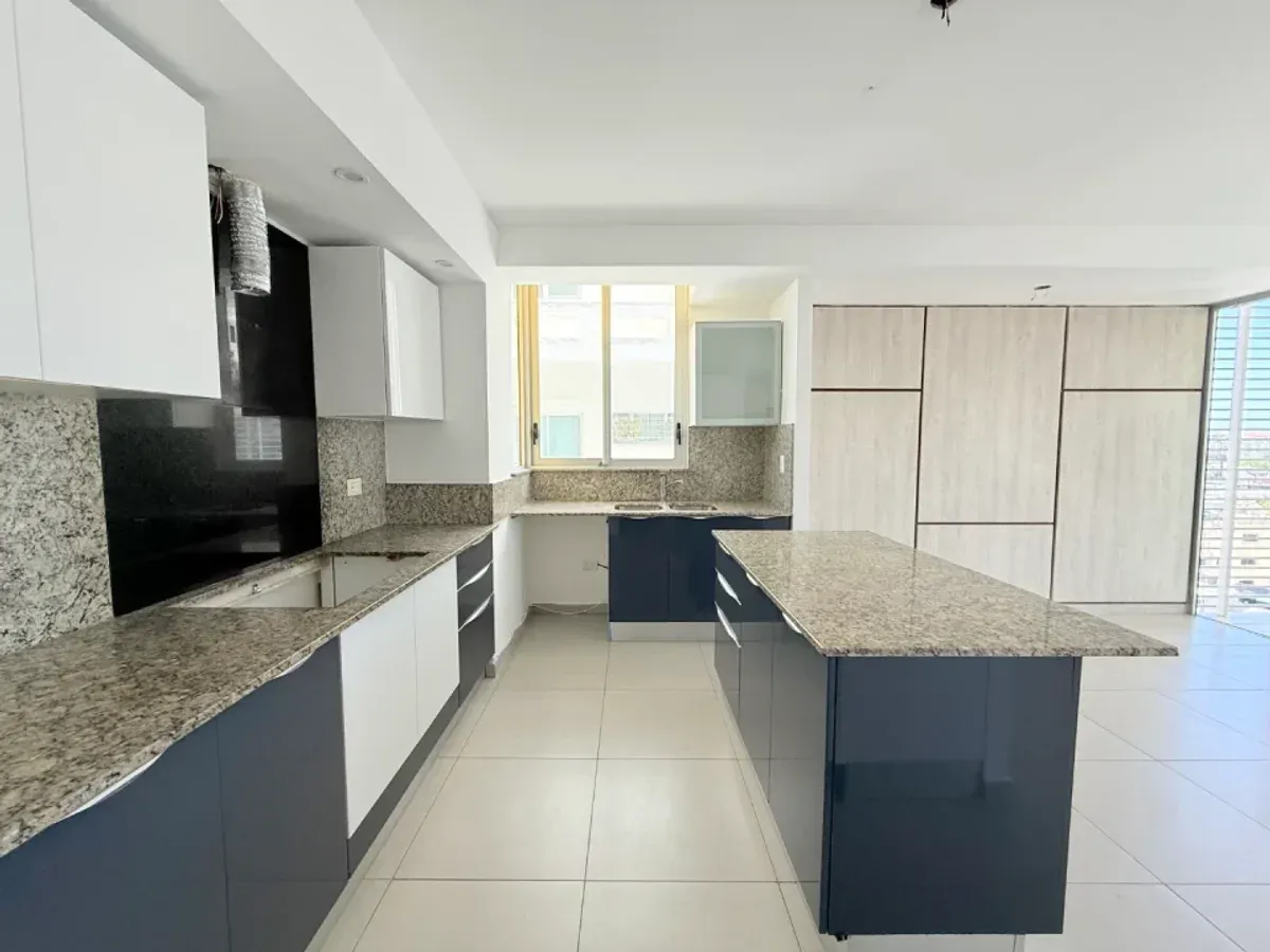3 BR Apartment for Sale in Evaristo Morales, photo 13