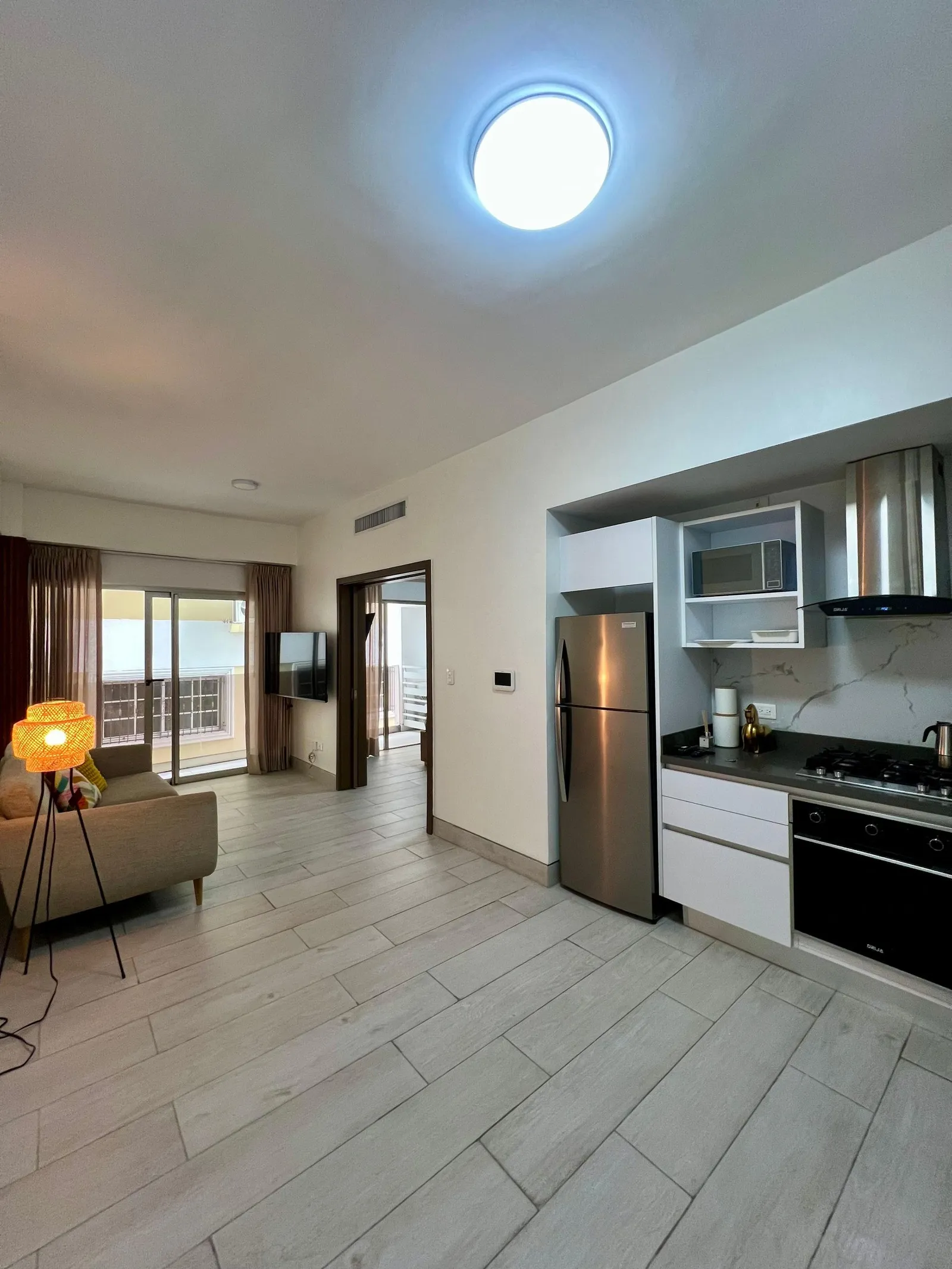 One-Bedroom Apartment in Bella Vista, photo 2