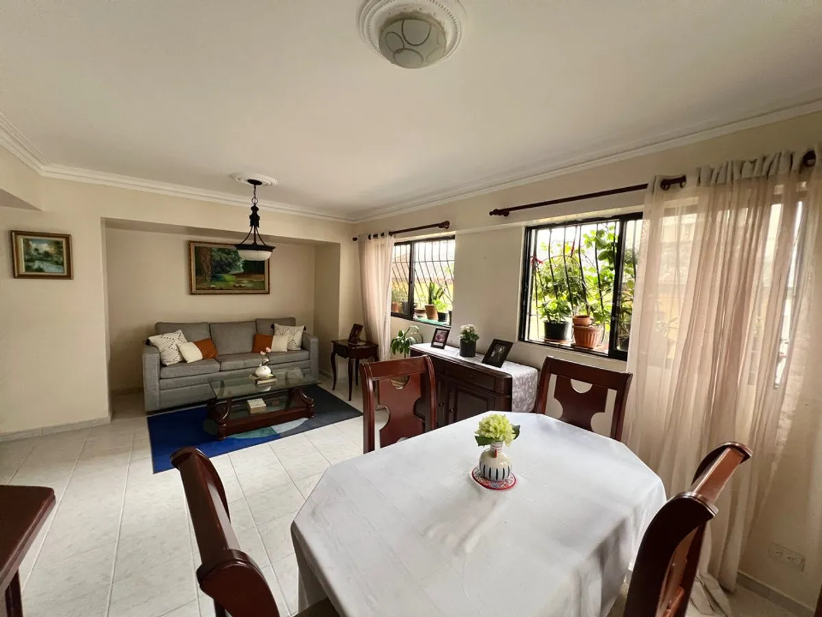 Apartamento en Evaristo Morales, Santo Domingo, foto principal