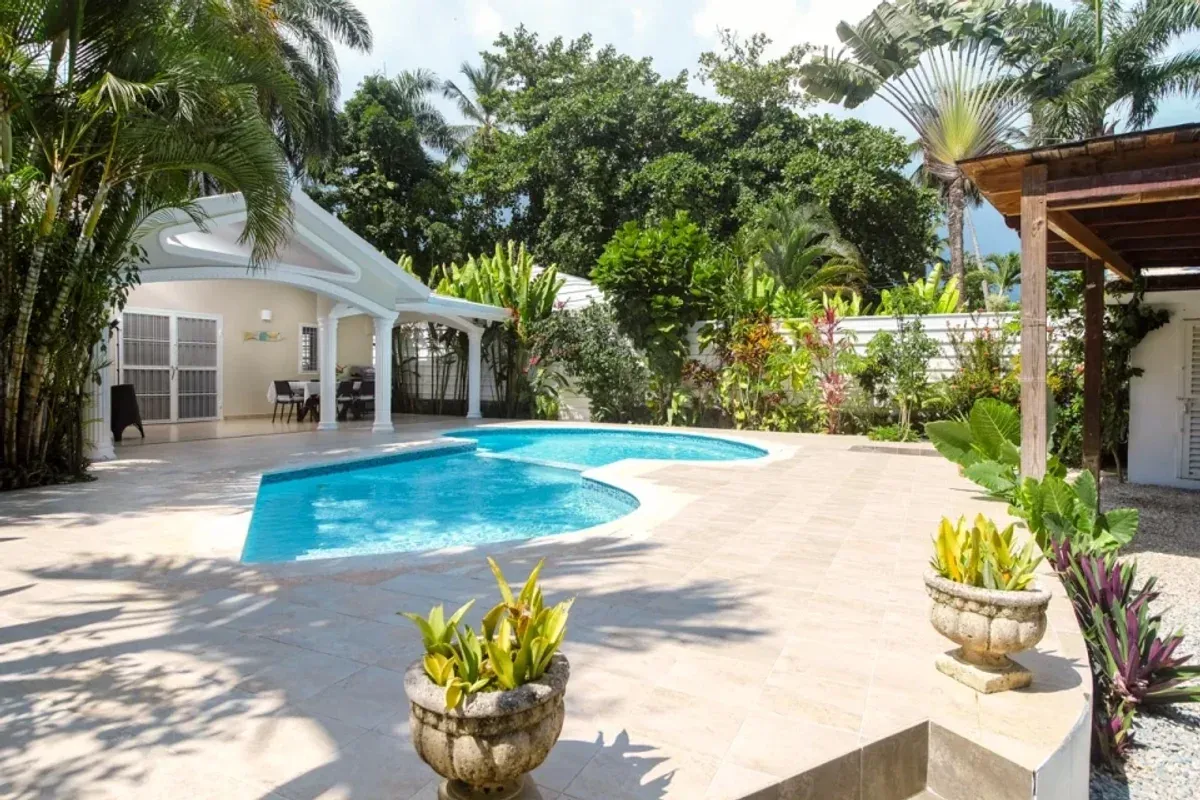 House for Sale 500 m from Playa Las Ballenas in Las Terrenas, photo 2