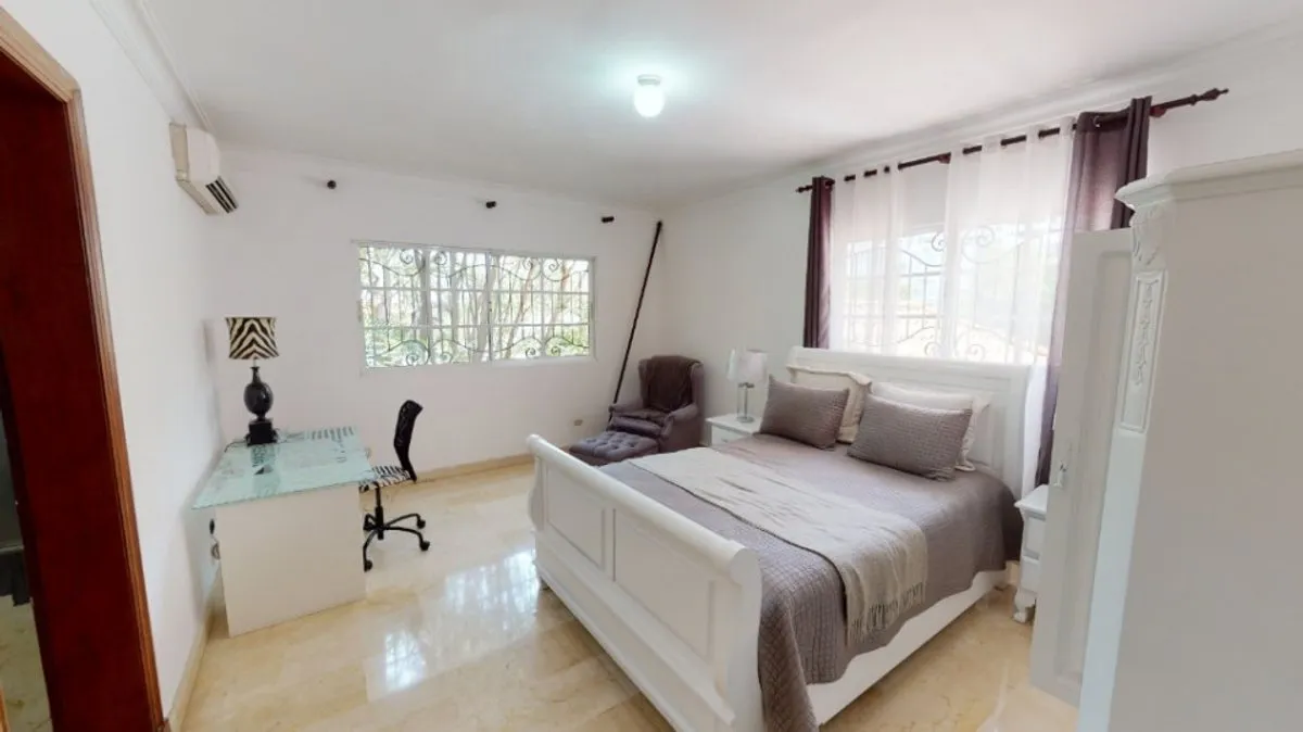 Luxury House in Los Cacicazgos, Santo Domingo, photo 12