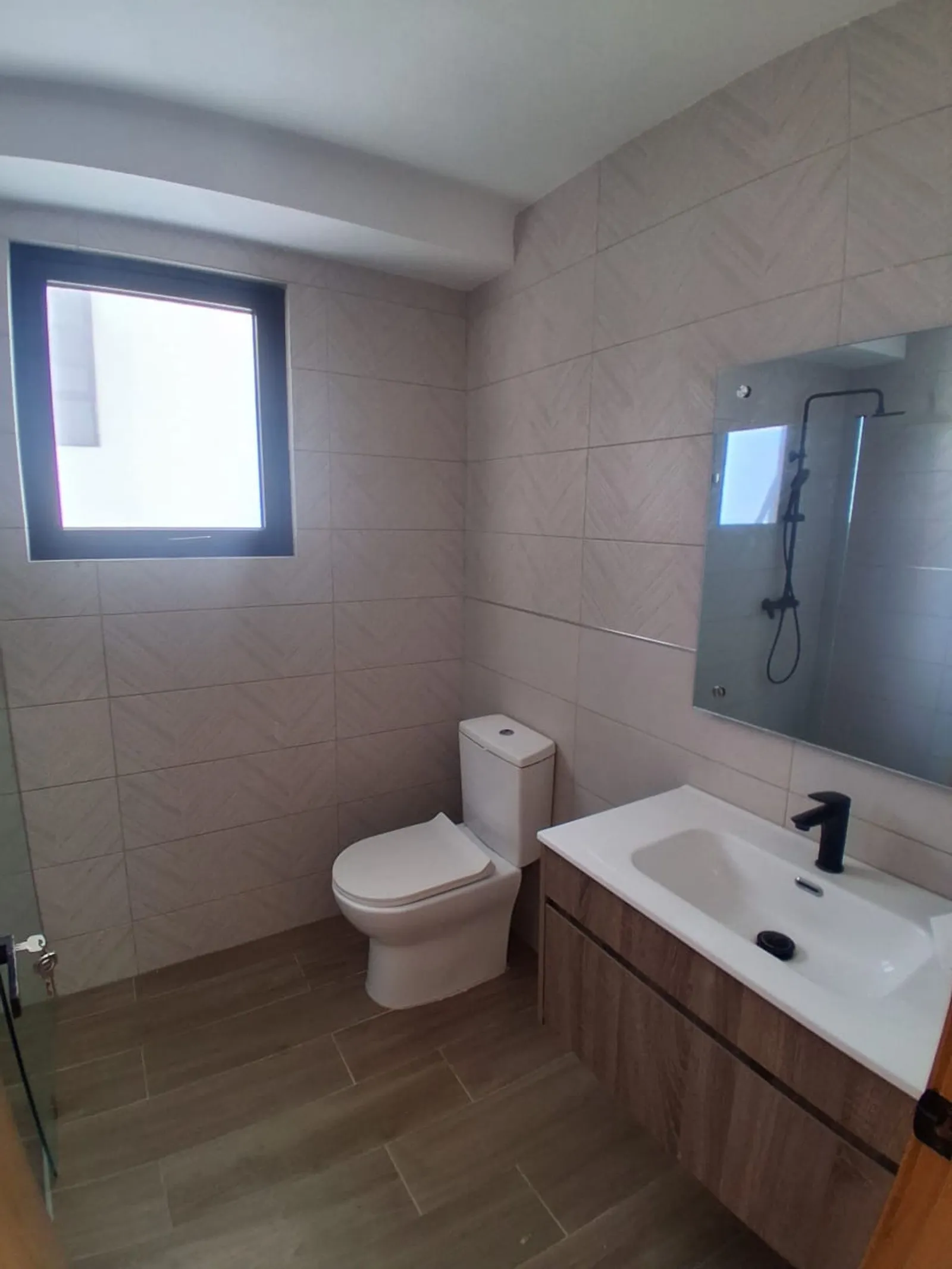 2 BR Apartment, Appliances Included and Park View, photo 13