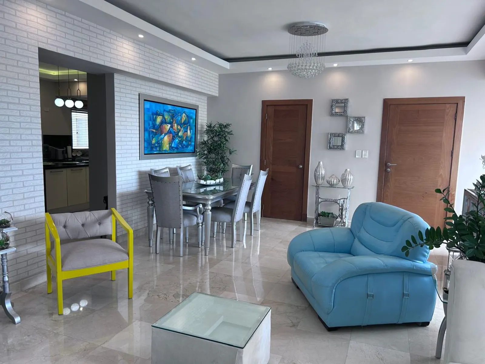 APARTMENT (PH) MIT GROSSER TERRASSE IN NACO, Foto 2