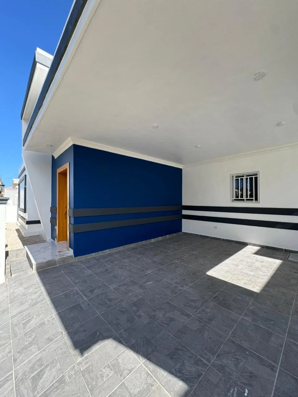Elegante Haus mit Swimmingpool und Meerblick in Torre Alta, Puerto Plata, Hauptfoto