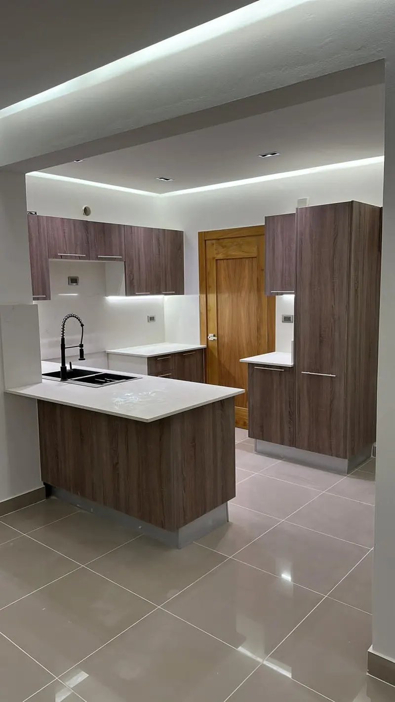 APARTMENT 3 SCHLAFZIMMER IN GESCHLOSSENER WOHNANLAGE SANTIAGO, Preis auf Anfrage