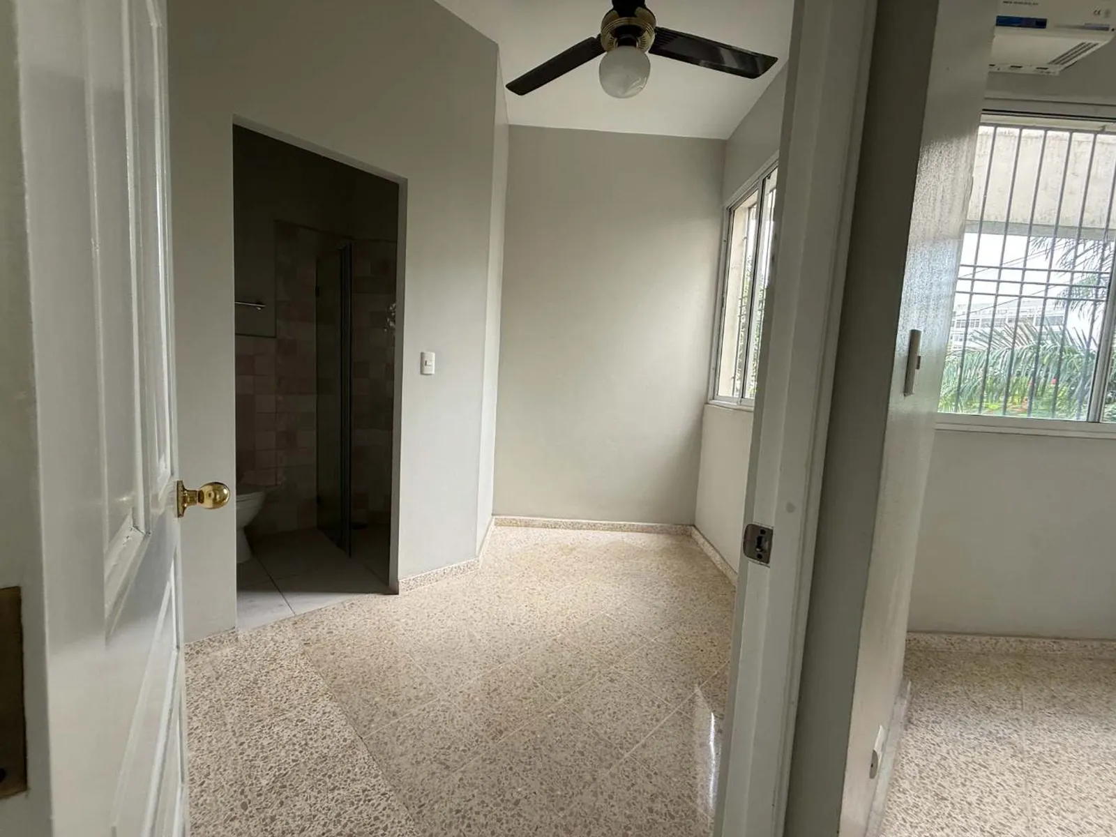 APARTAMENTO REMODELADO EN VENTA EN BELLA VISTA, Foto 7