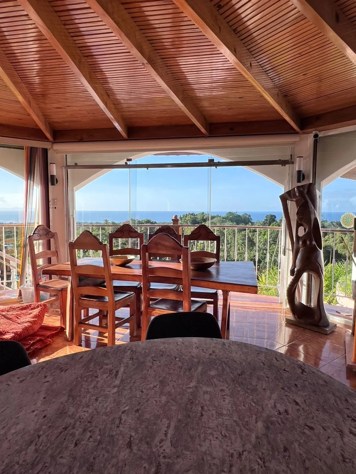 Casa en la Montaña con Majestuosa Vista al Mar y la Ciudad, foto 4