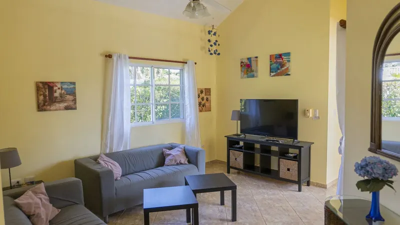3-Schlafzimmer, 3-Badezimmer Villa mit Meerblick, USD$ 295,000