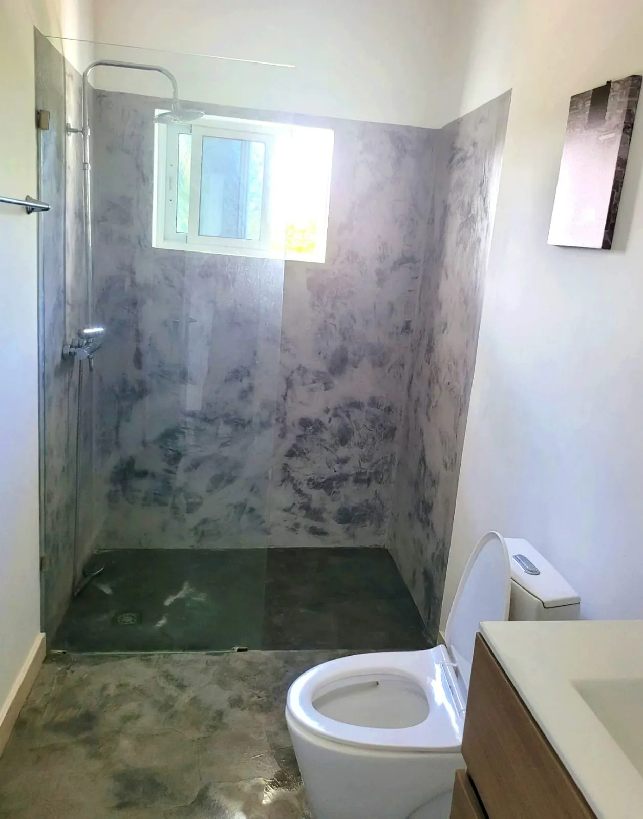 MODERN 2-BR APARTMENT IN PRIVATE GATED COMMUNITY, photo 8