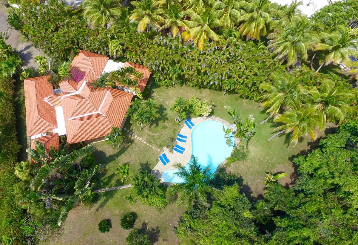 Villa Blanca: Tropische Eleganz direkt am Meer, Hauptfoto