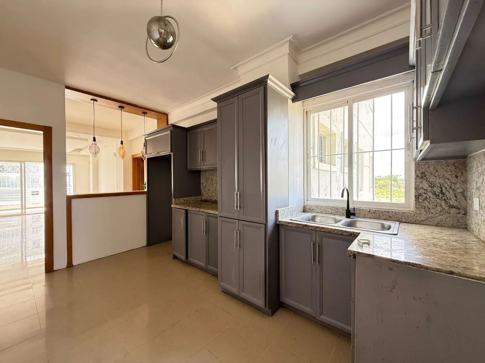 Appartement en Tour, Romana del Oeste, photo 6