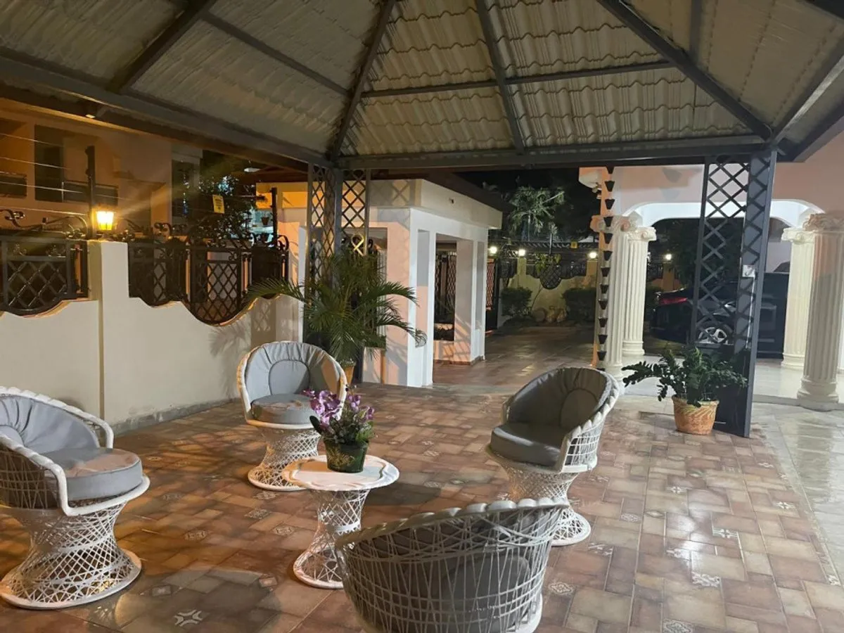 Beautiful House in Urb. Henríquez, Área Monumental, Stgo., photo 13