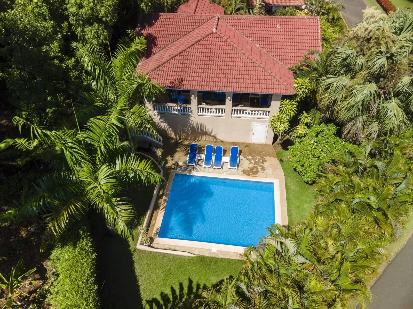 VILLA – 3HB – CON VISTA A LA PISCINA PRIVADA, foto 3