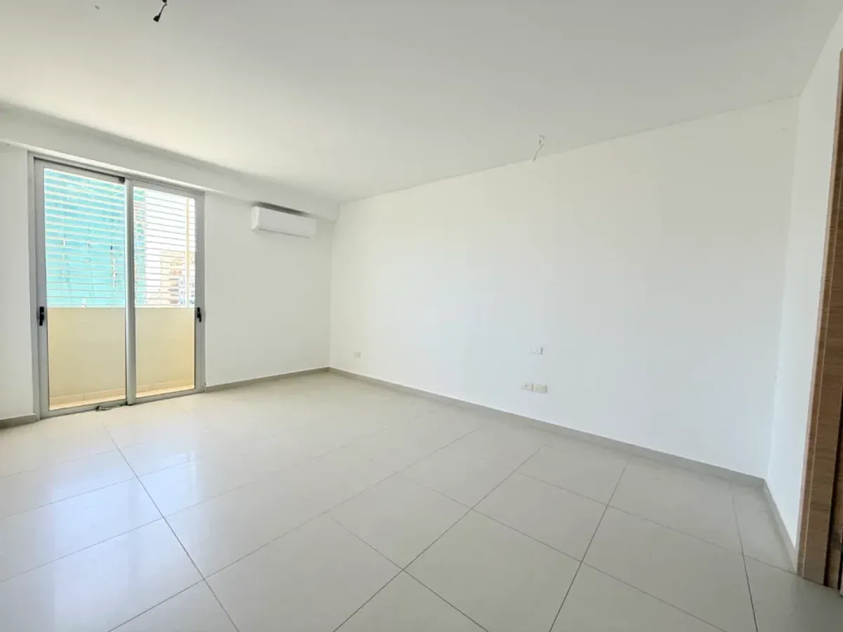3 BR Apartment for Sale in Evaristo Morales, photo 4
