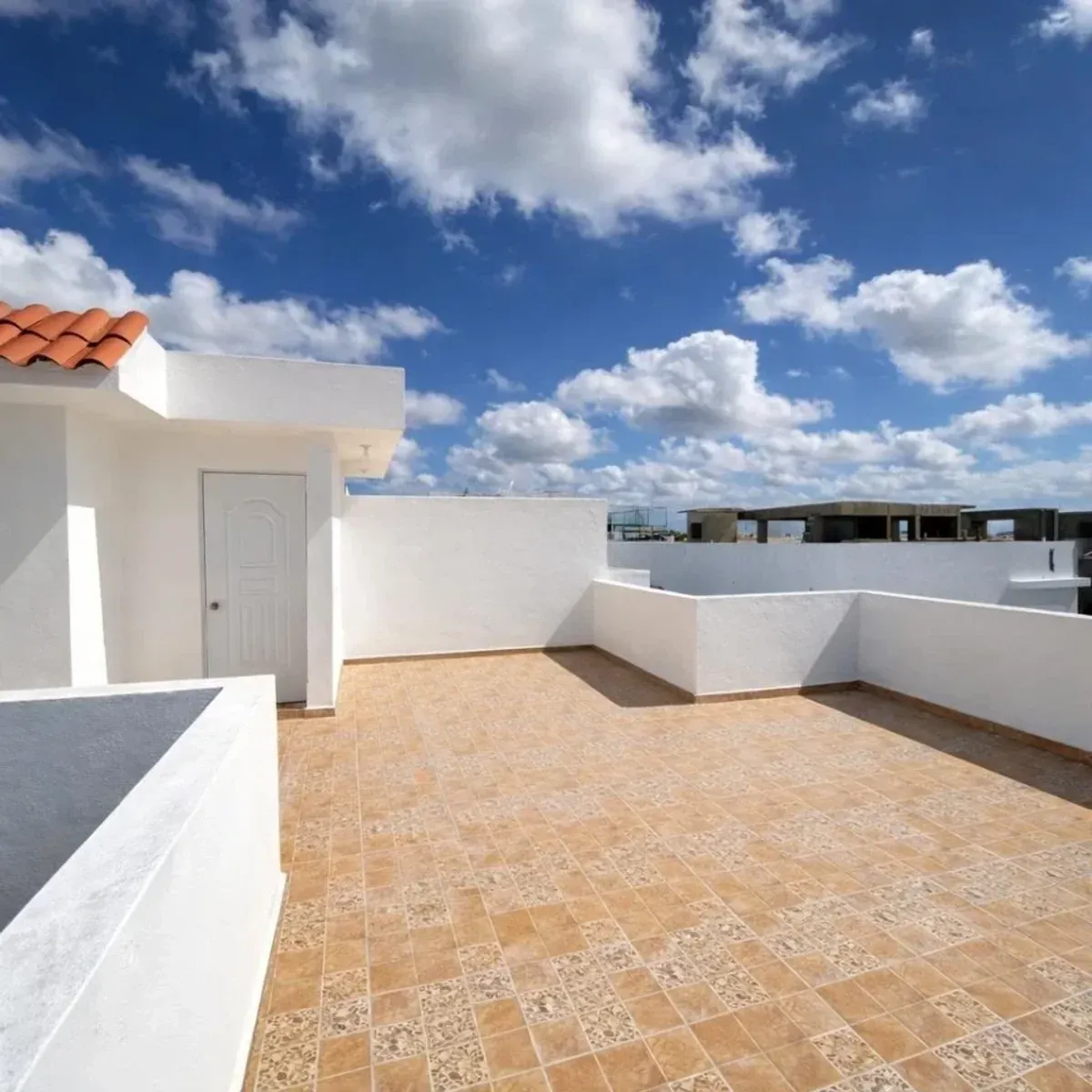 Modern apartment with private rooftop, photo 7