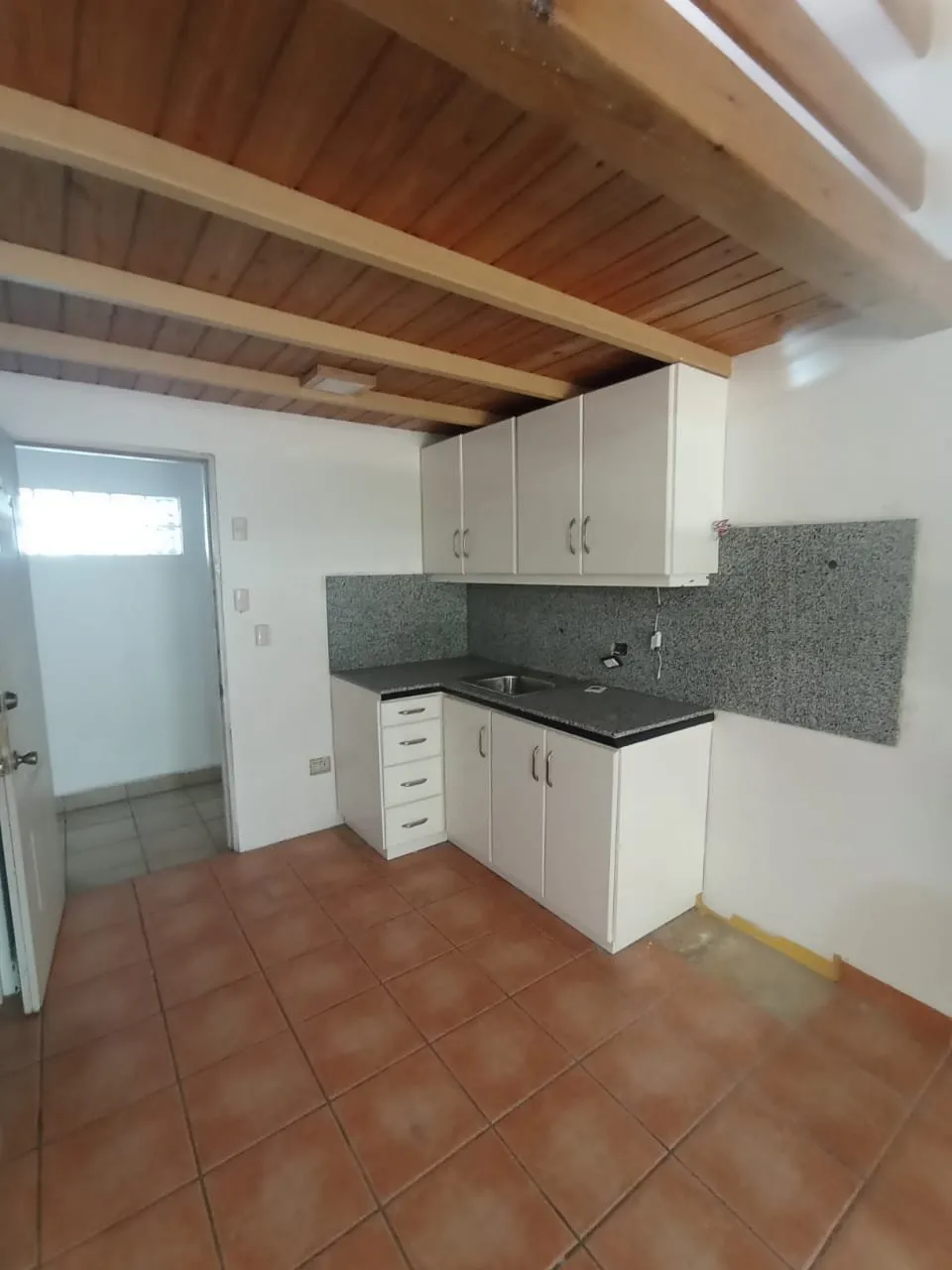 FULLY FURNISHED - SUPER DEAL - 1 BR APARTMENT, photo 3