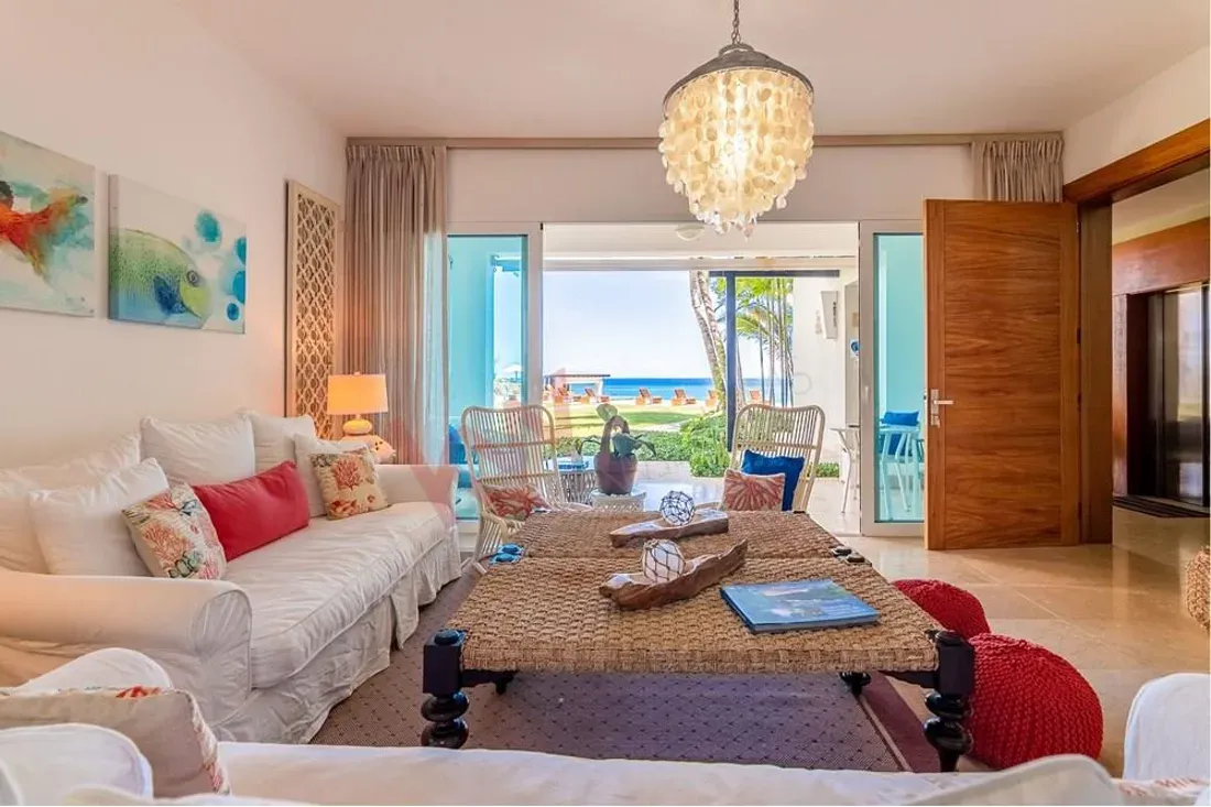 LUXUEUX APPARTEMENT EN FRONT DE MER, photo 2