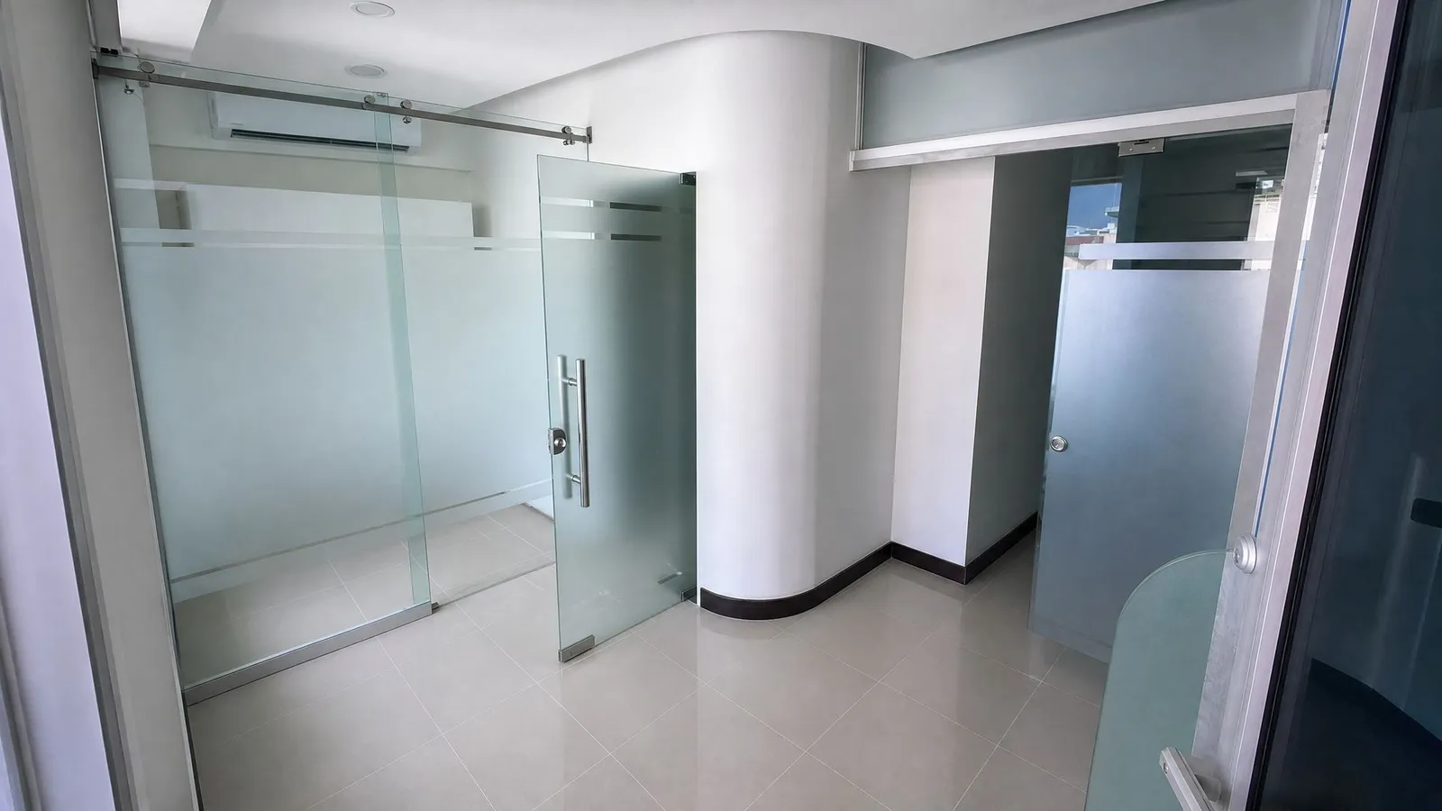 LOCAL COMERCIAL EN VENTA 39 M² AVENIDA RÓMULO BETA, foto 4