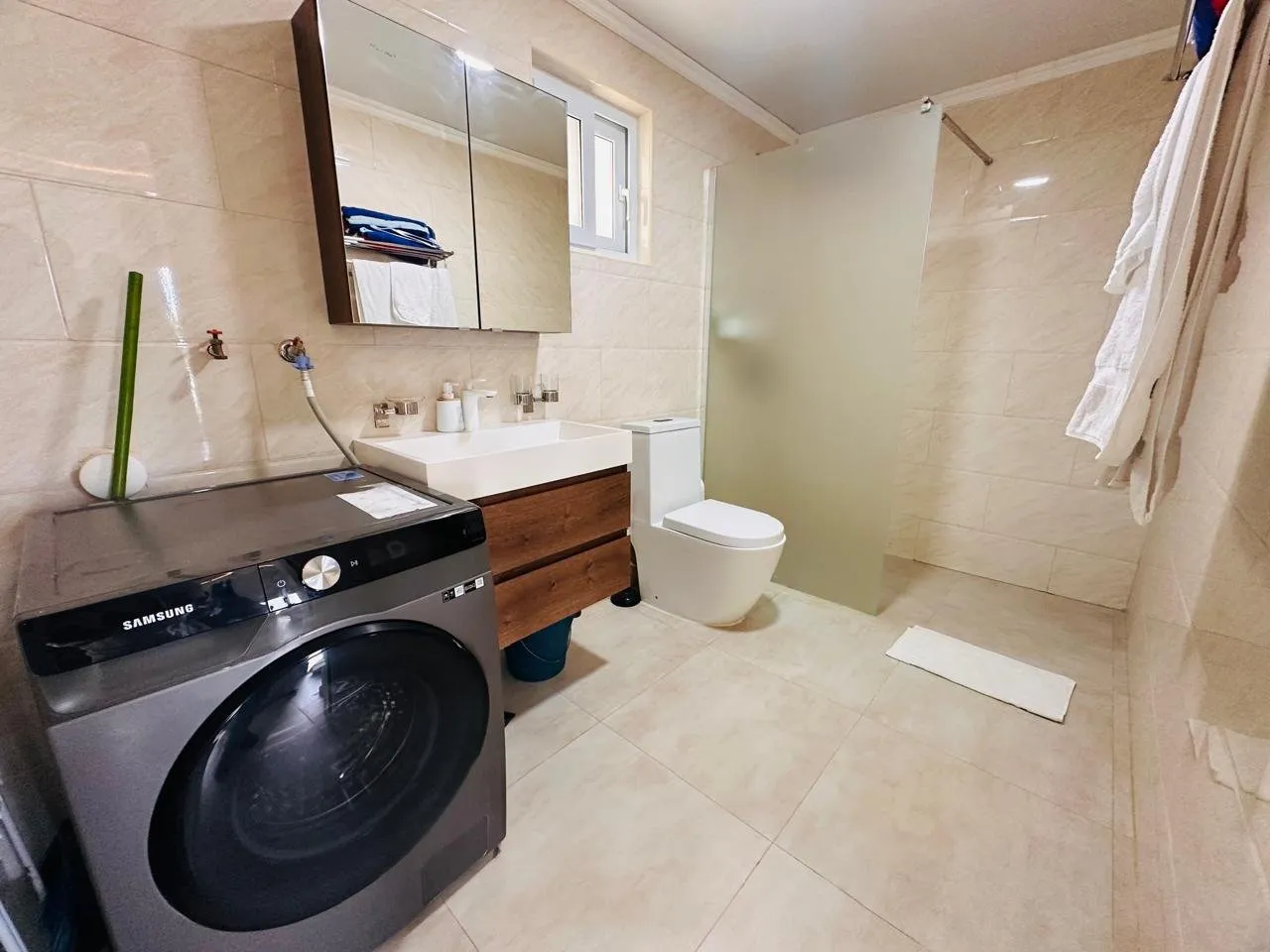 Studio Moderne à SOV | Balcon, Piscine et Place de Parking, photo 5