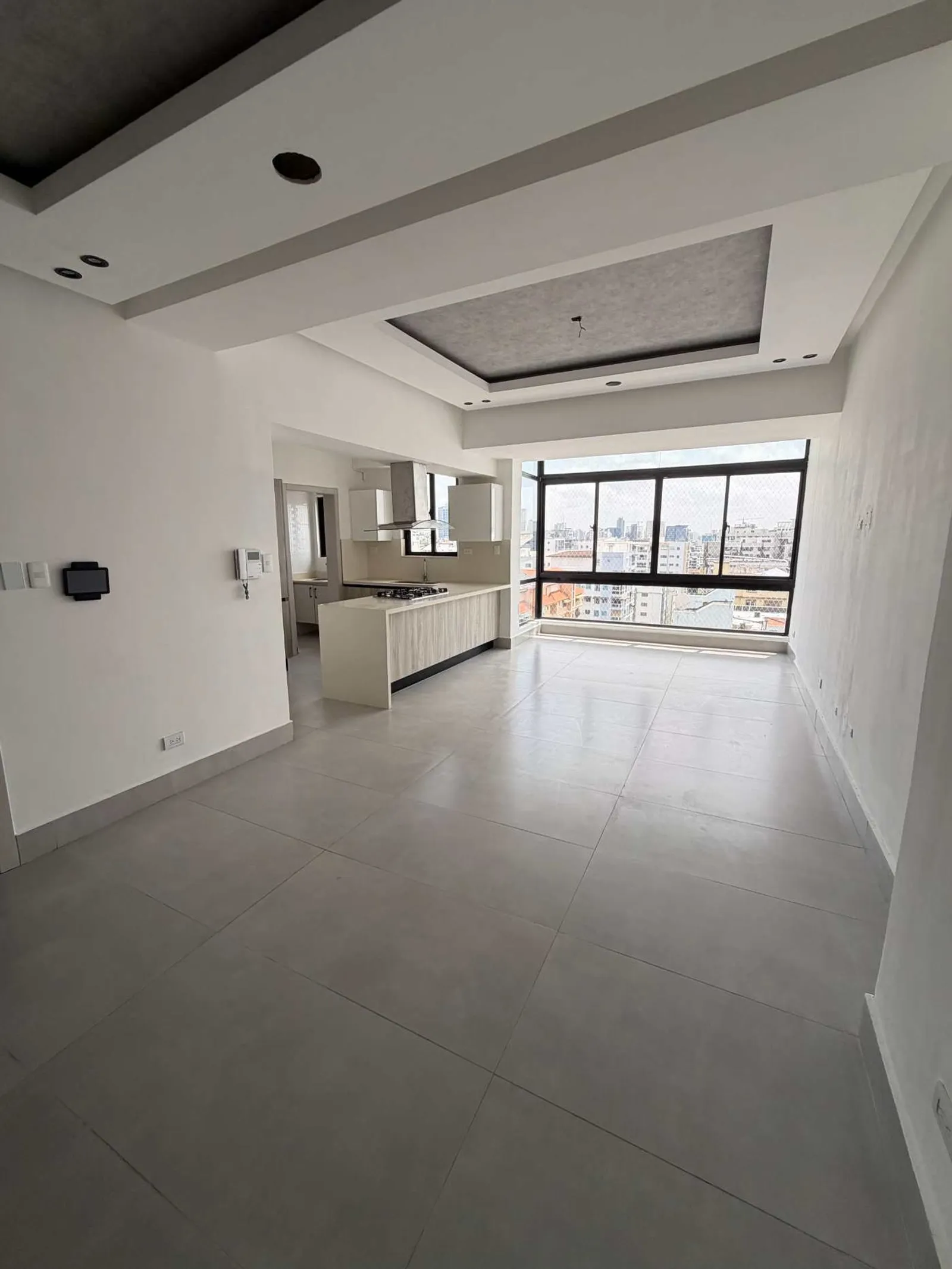 PENTHOUSE, EVARISTO MORALES, Foto 4