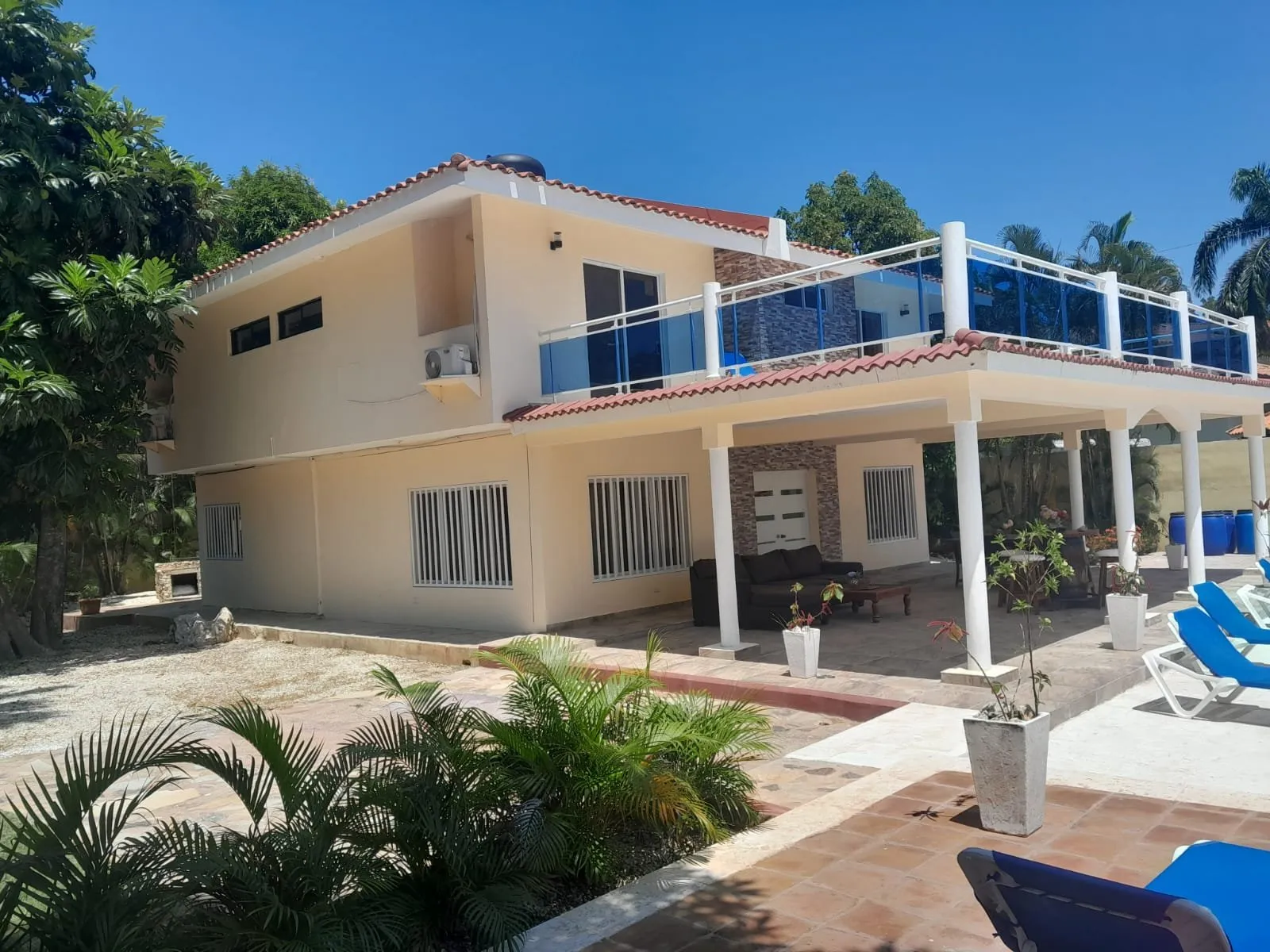 CHARMING VILLA ON THE SECOND LINE TO THE BEACH IN SOSÚA, photo 3