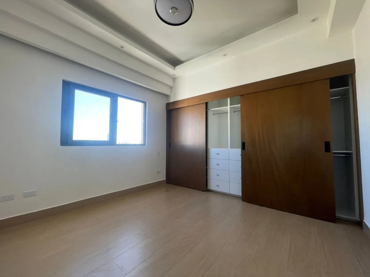 Alquiler Apartamento con Linea Blanca En Naco, foto 4