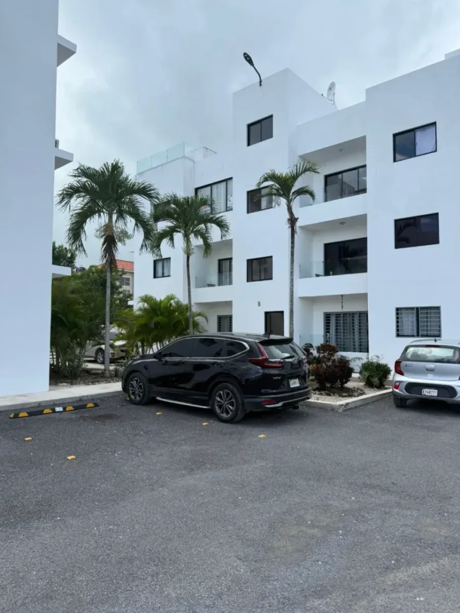 Apartment mit 2 Schlafzimmern – 2 Stellplätze. Private Terrasse, Foto 4