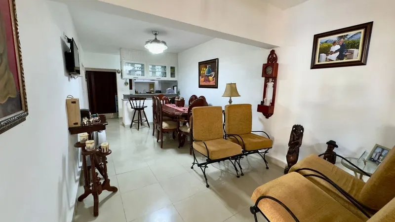 Apartment zum Verkauf – 3 Schlafzimmer + Halbschlafzimmer, USD$ 90,000