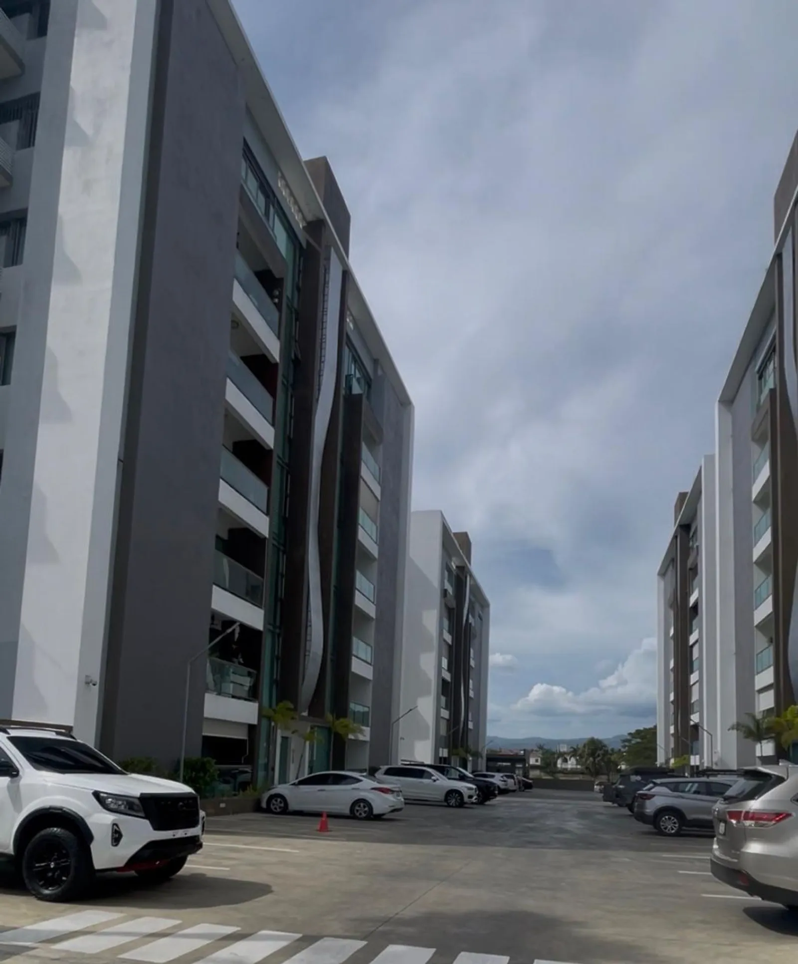 Wohnung in Jardines del Este, Hauptfoto