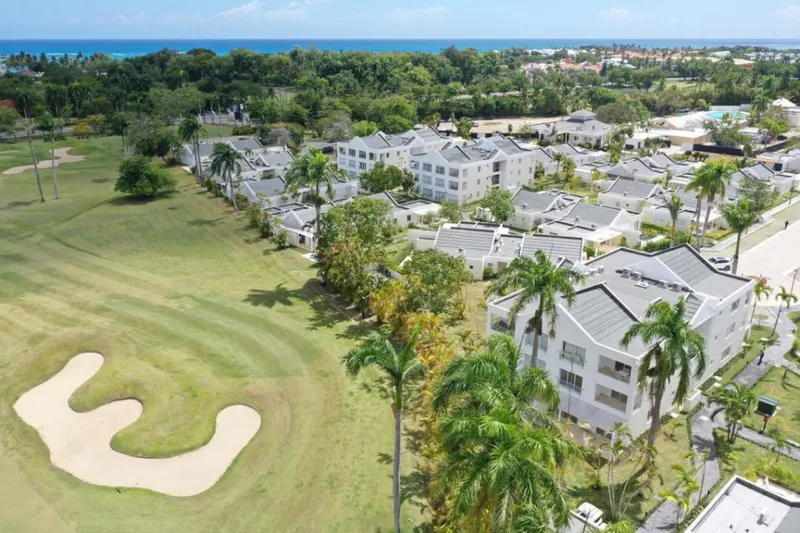 Projekt in Playa Dorada, Desde USD$ 298,000