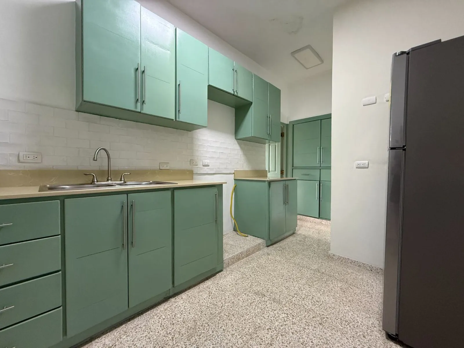 APARTAMENTO REMODELADO EN VENTA EN BELLA VISTA, Foto 5