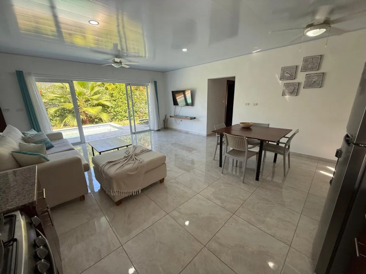 Acogedora villa de dos dormitorios con piscina privada, foto 9