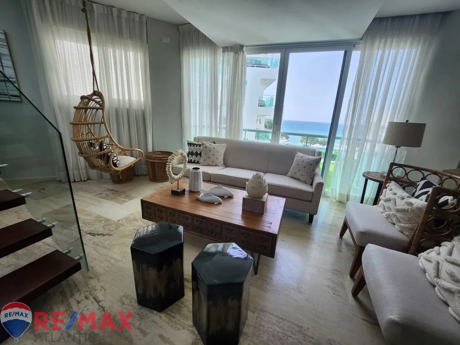 EXCLUSIVE BEACHFRONT PENTHOUSE, foto principal
