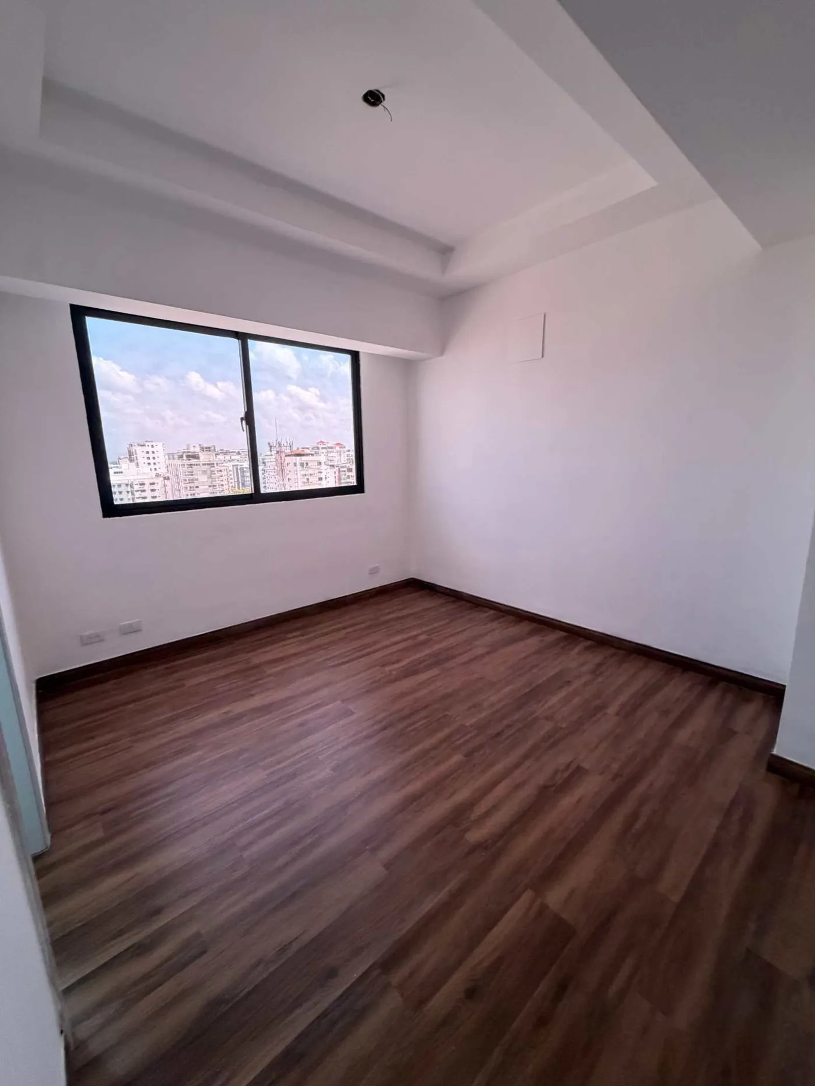 PENTHOUSE, EVARISTO MORALES, Foto 6
