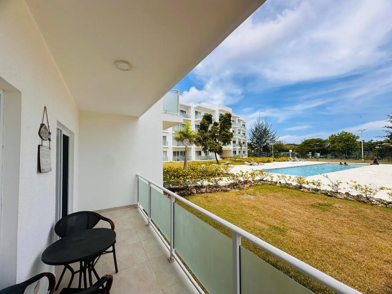 Studio Moderne à SOV | Balcon, Piscine et Place de Parking, photo 9